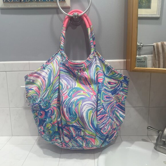LILLY PULITZER XL Bohemian Beach Bag Pink Blue Guilty Pleasure Pattern NWT - Picture 2 of 16